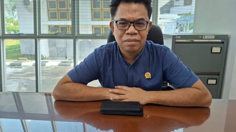 Perkuat Jalan dan Internet di Desa