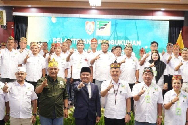 Pelantikan APRI Kalteng, Gubernur Tekankan Pertambangan Rakyat Legal & Ramah Lingkungan